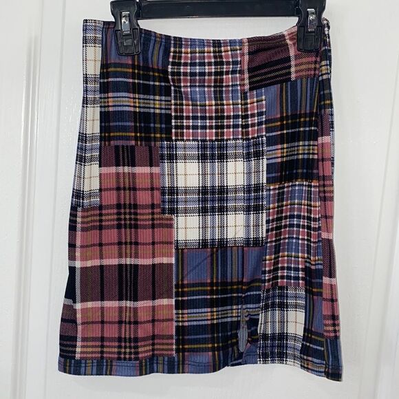 Super Cute Patchy Skirt - NWT💜 - Picture 1 of 4